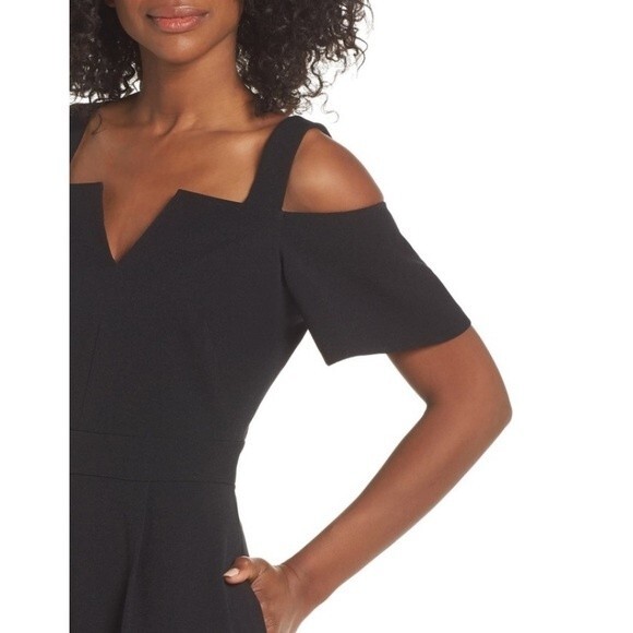 Eliza J Cold Shoulder V-Neck Jumpsuit in Black 2 NWOT - Picture 4 of 15